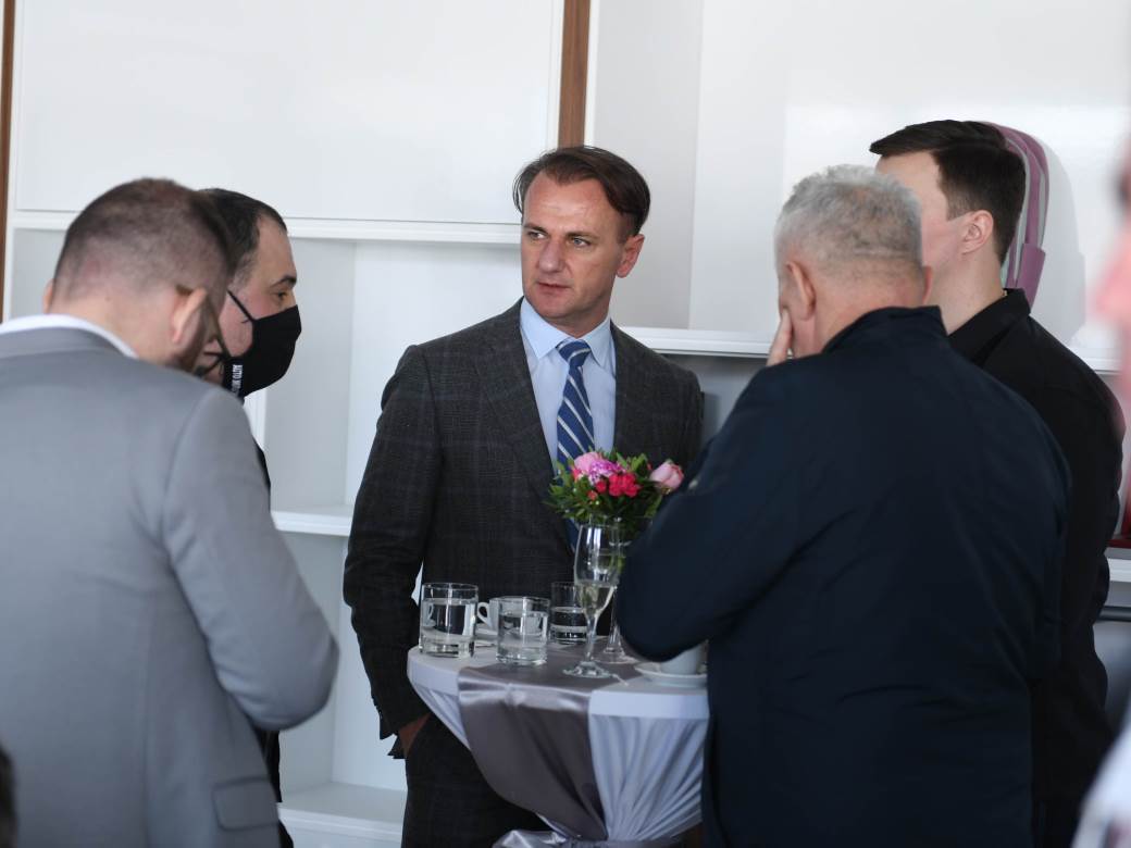 British Motors Zapad Cacak Jaguar Land Rover prodajno-servisni centar