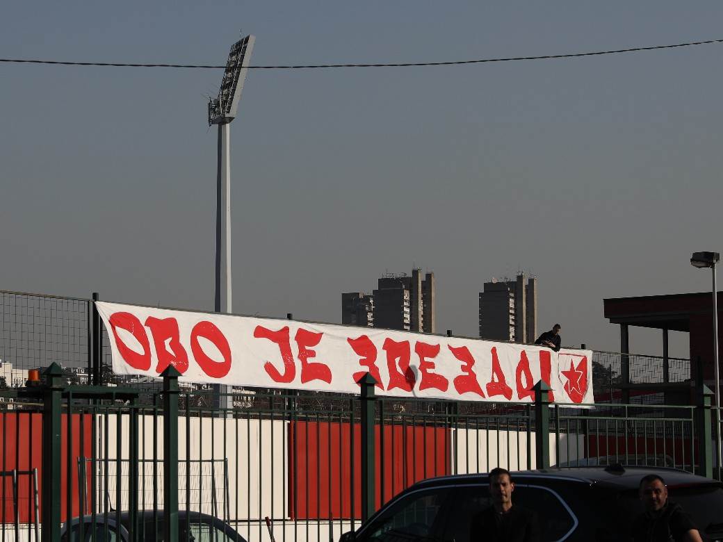 navijaci zvezde docek marakana zvezda milan uzivo fotografije