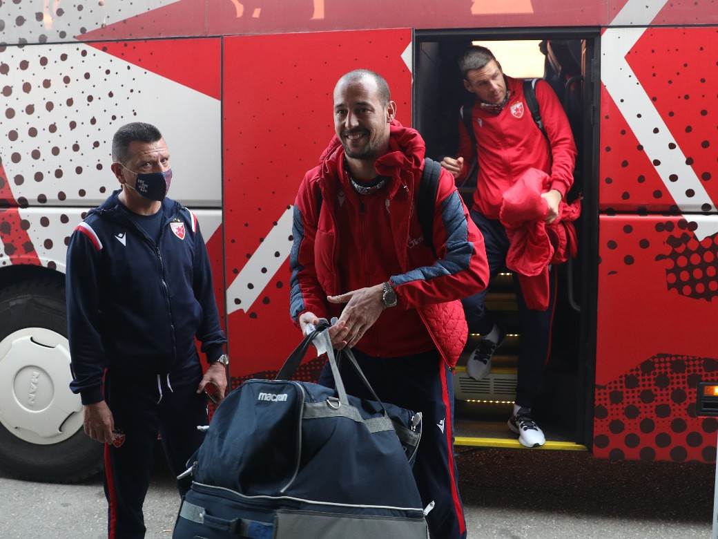 dejan stankovic korner milan pavkov milan zvezda trening delije fotografije video