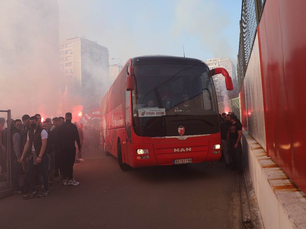 dejan stankovic korner milan pavkov milan zvezda trening delije fotografije video