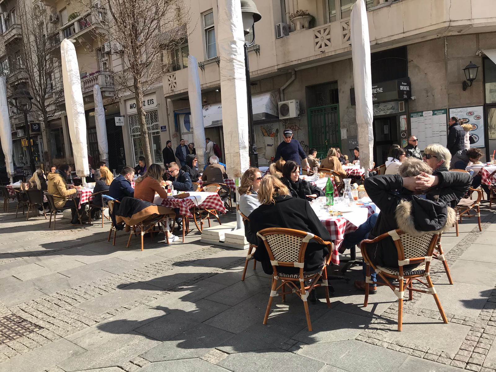 puni kafici u beogradu mere za vikend zatvaranje u 14 sati foto