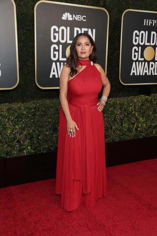 salma hajek grudi dekolte golden globes 2021 fotografije