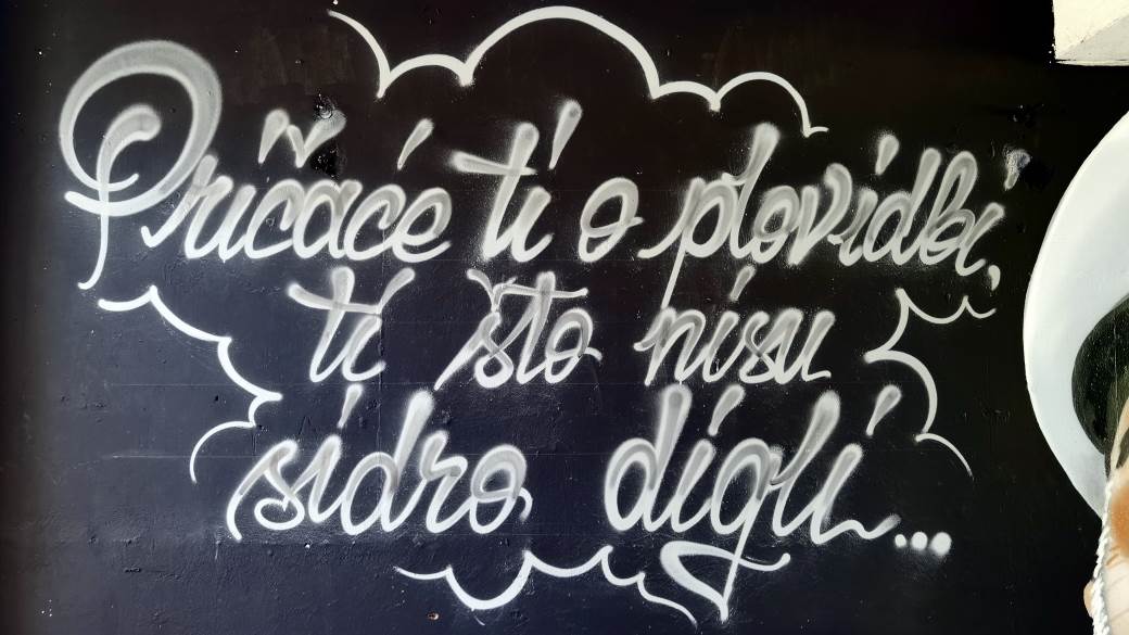 djordje balasevic mural u novom sadu da li lici na muzicara foto