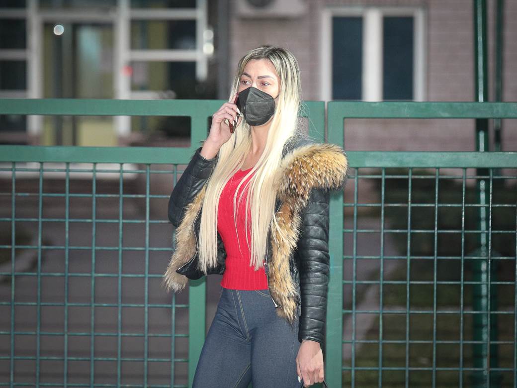 Tijana Ajfon objavila snimak iz Palate pravde, prate je tri advokata