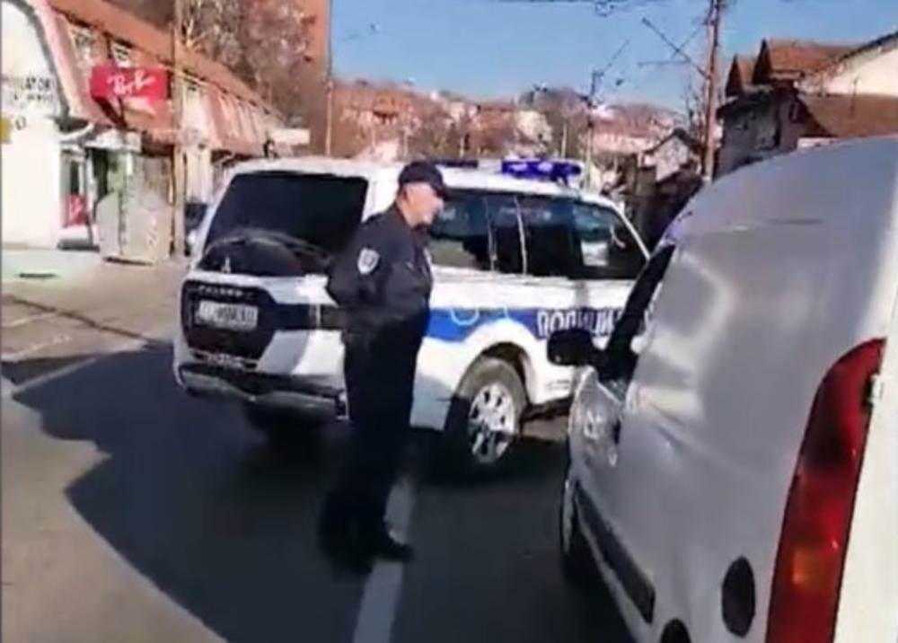 hapsenje pucao na izlog restorana u visokog stevana