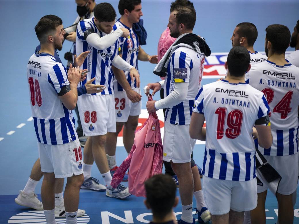 porto alfredo kvintana golman preminuo smrt koma oprostaj igraci placu rukomet