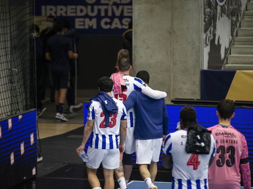 porto alfredo kvintana golman preminuo smrt koma oprostaj igraci placu rukomet