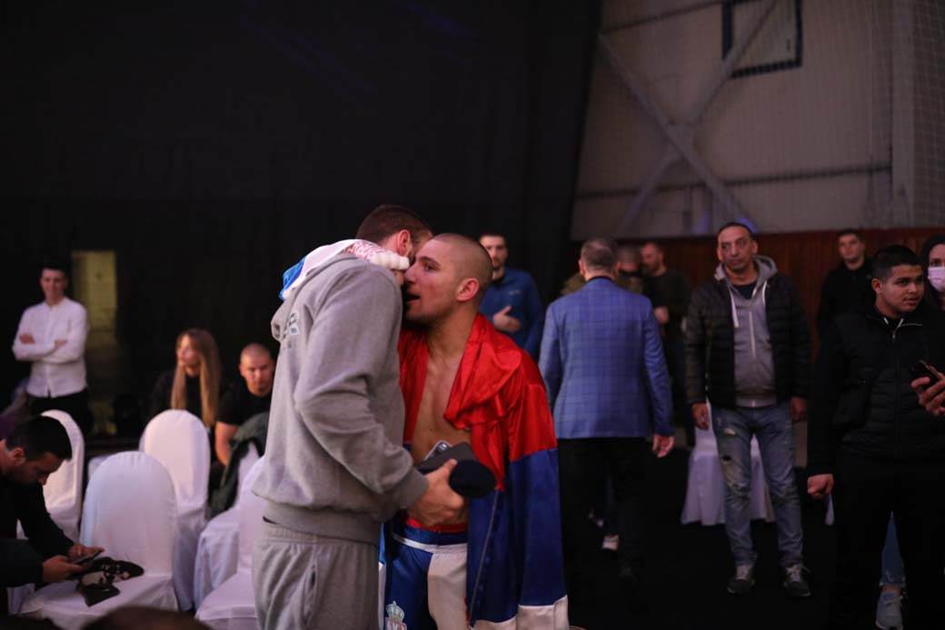 veljko raznatovic bogdana kik boks mec aleksandar konovalov