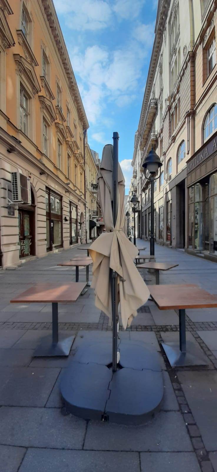 mere tokom vikenda 12 sati  fotografije