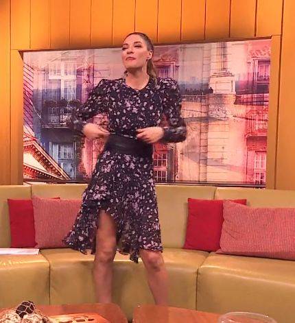 sanja kuzet seksi izdanje vitke noge minic