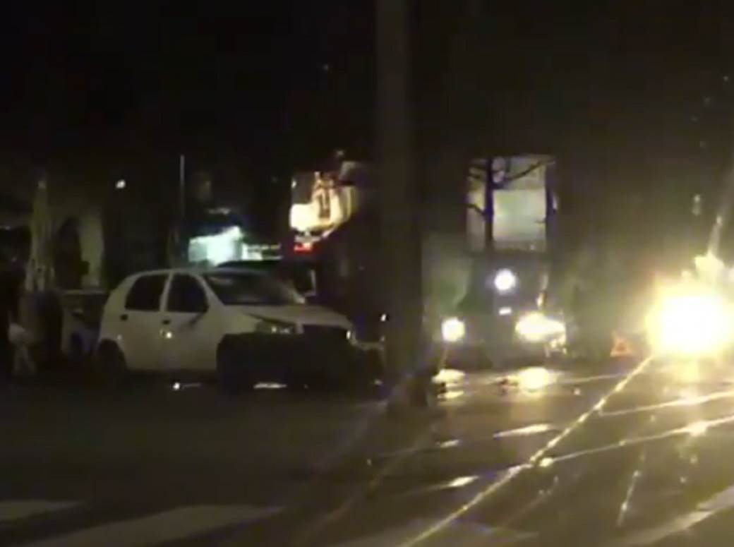 saobracajka bulevar kralja aleksandra gori auto