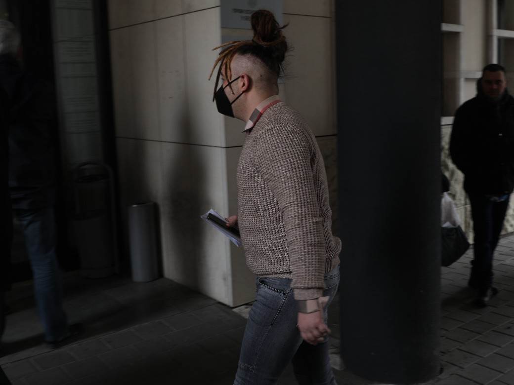 rasta ispred suda sudjenje droga foto