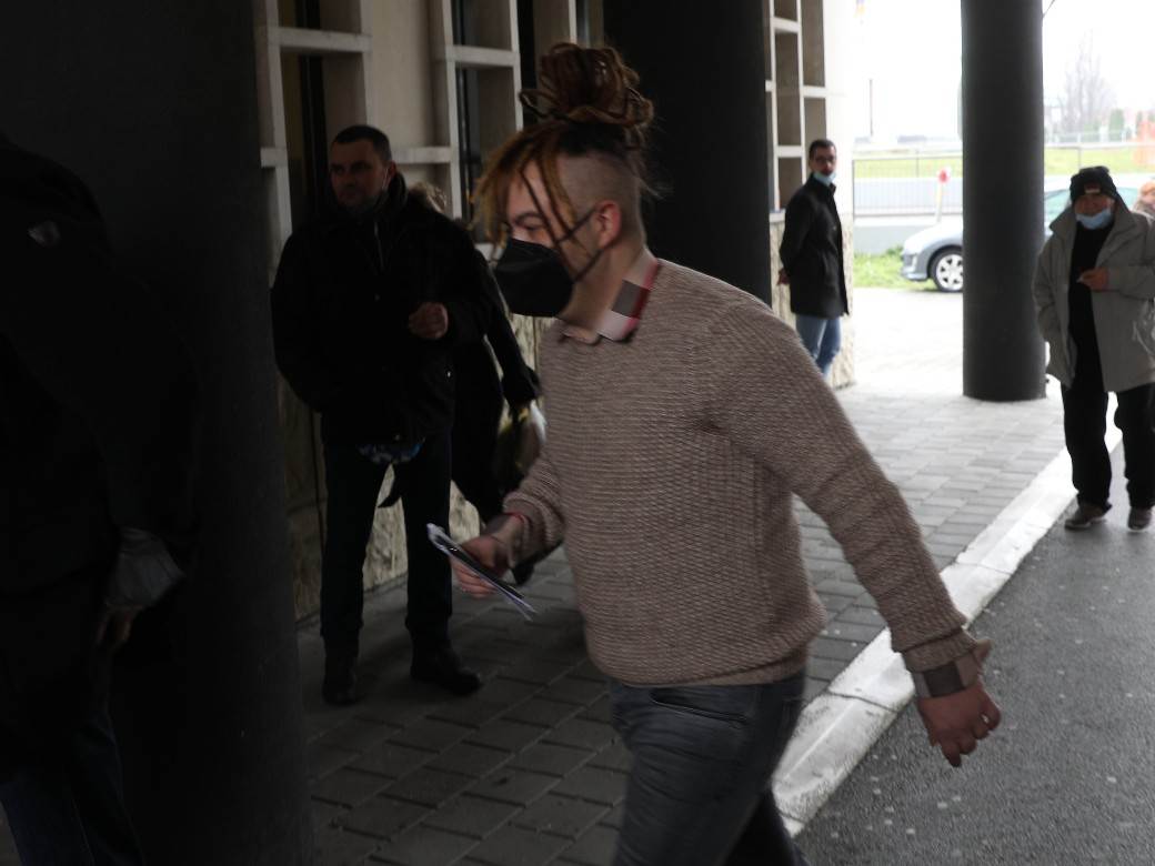 rasta ispred suda sudjenje droga foto