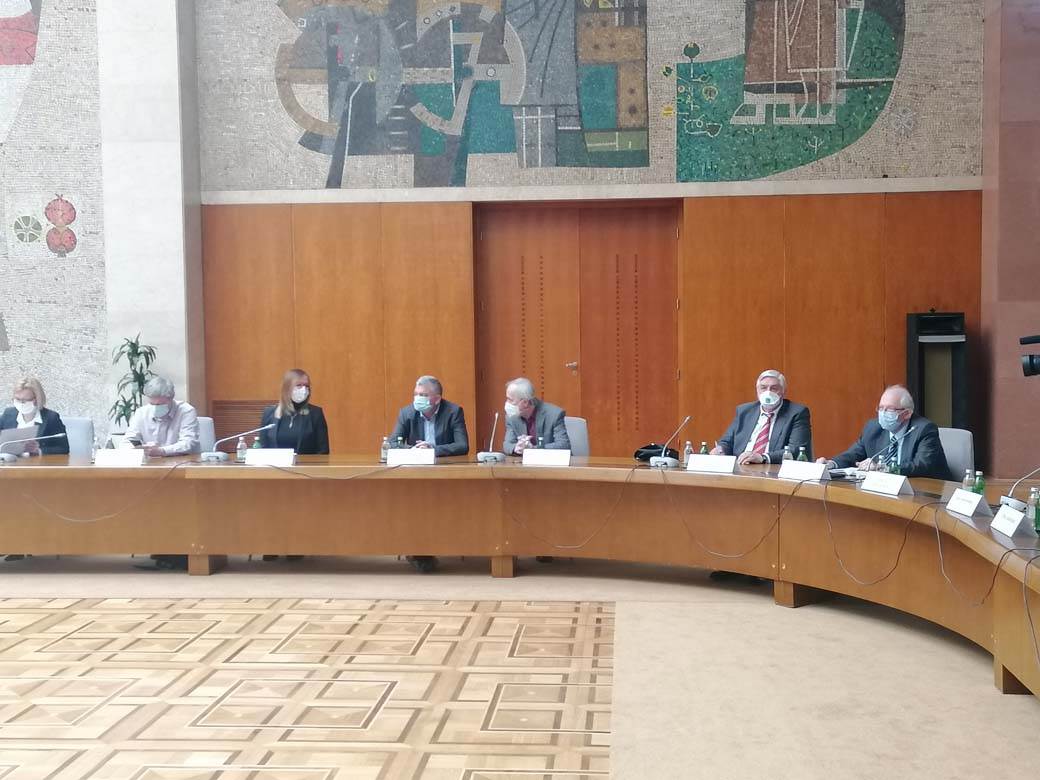 nove mere za vikend sednica kriznog staba radno vreme prodavnica kafica