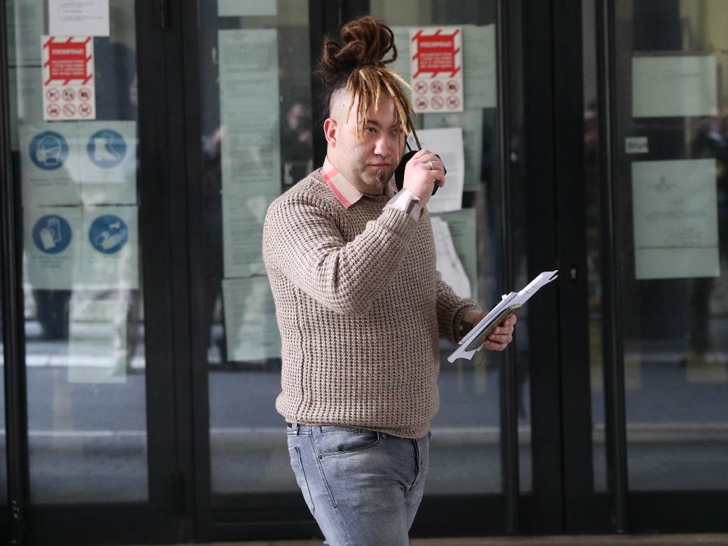 rasta ispred suda sudjenje droga foto