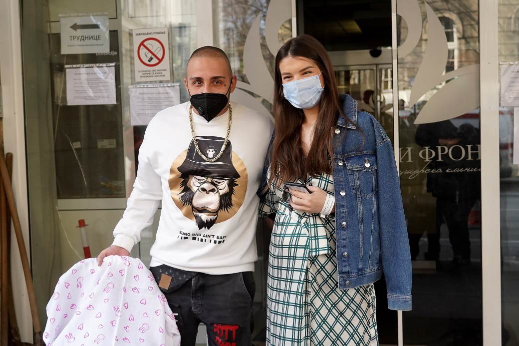 Raskinuli Vuk Mob i Olivera Konatar