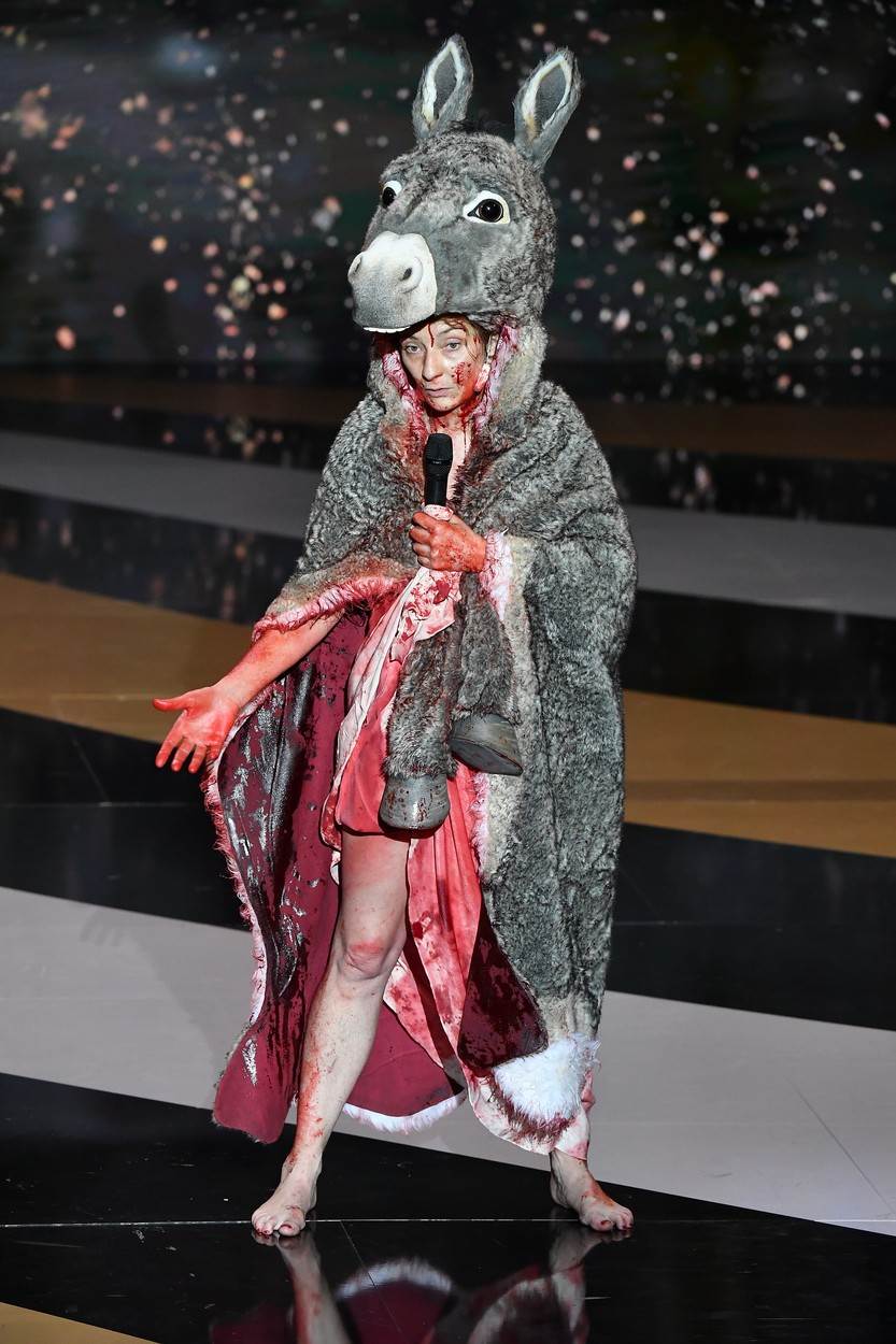 dodela nagrade cezar skinula se gola na bini protest francuska