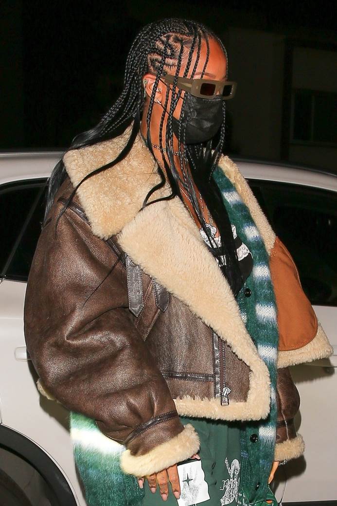 rijana odevna kombinacija moda izgled stajling kikice pevačica