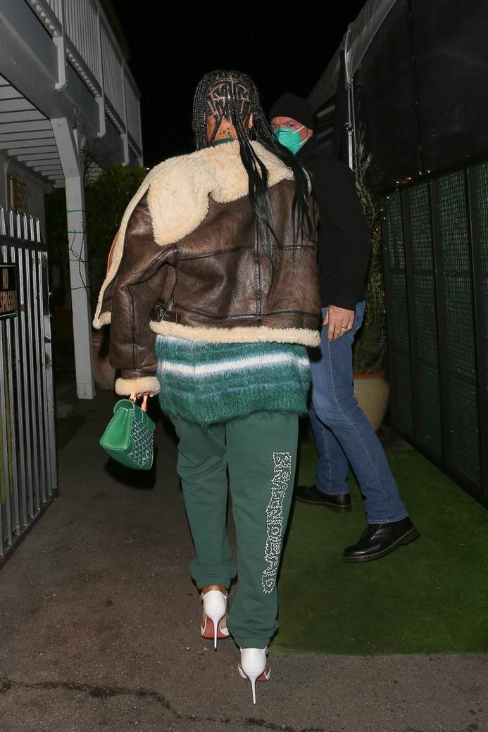 rijana odevna kombinacija moda izgled stajling kikice pevačica