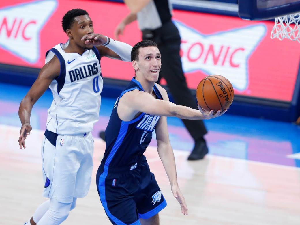 Aleksej Pokuševski i Janis Adetokumbo NBA Oklahoma