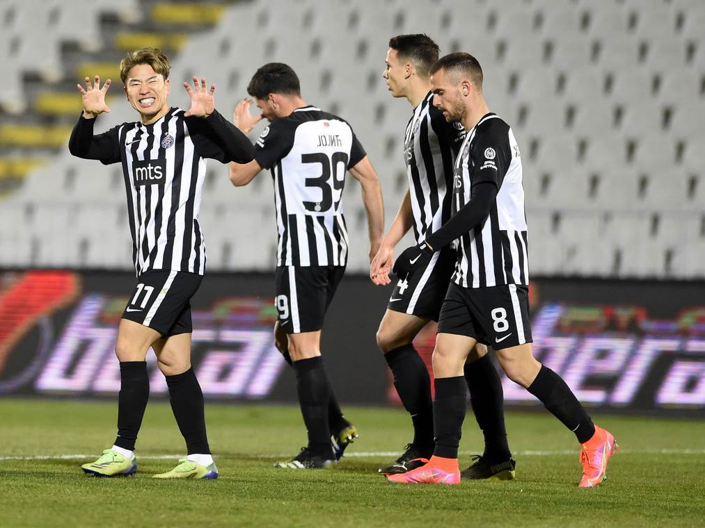 Takuma Asano dobio spor protiv Partizana