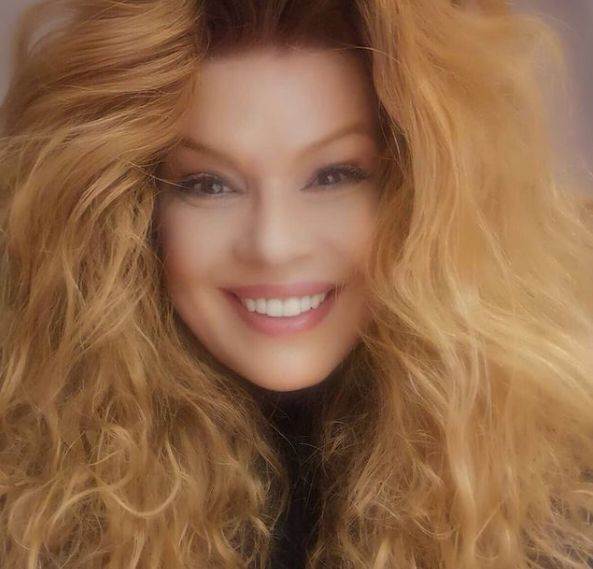 Mia Begović spavala na stepenicama