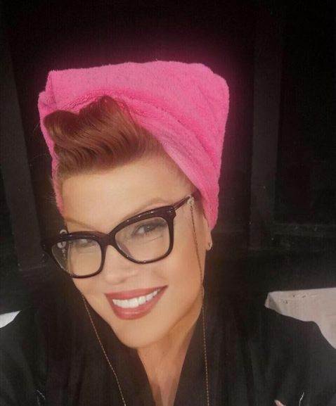 Mia Begović spavala na stepenicama