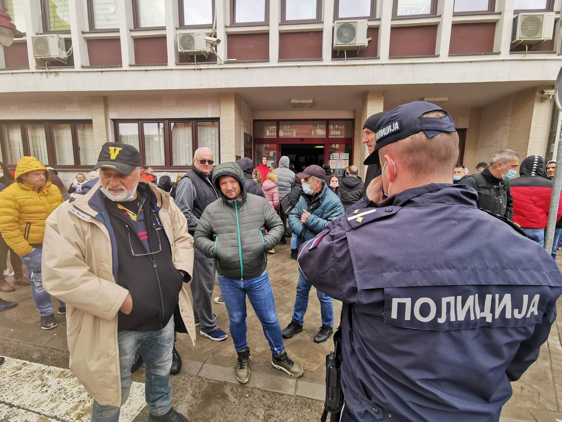cacak protesti nove mere najava odluka