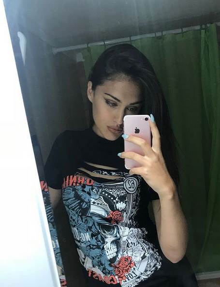 Vendi rekla voditeljki da ne prekršta noge