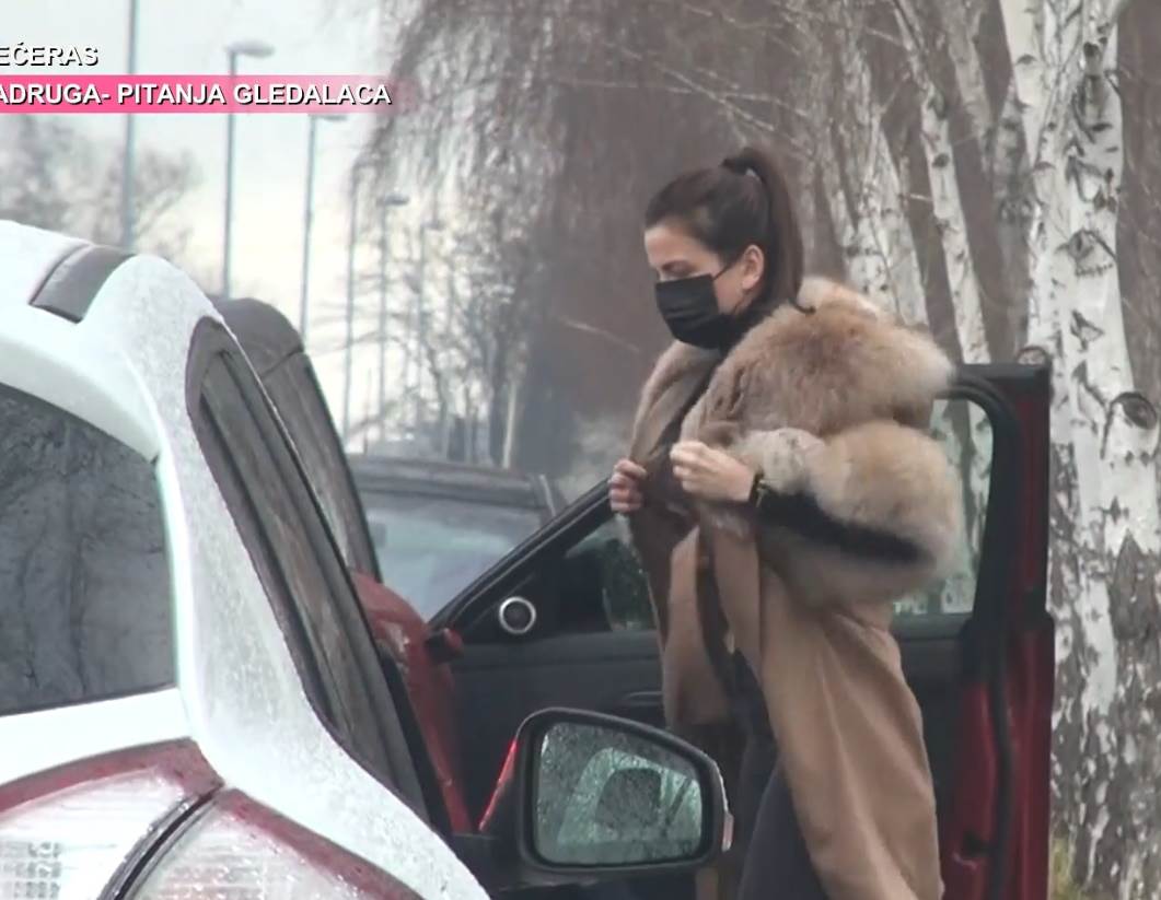 milica pavlovic kola rendz rover sport foto