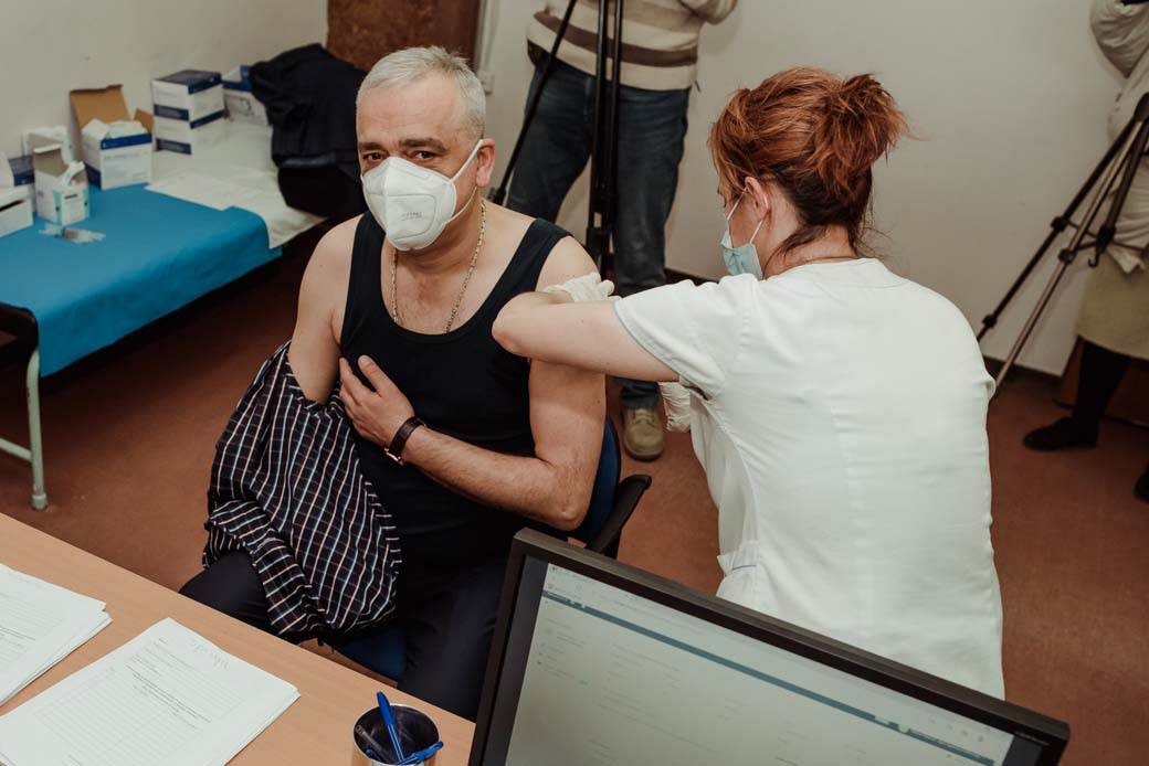 gradonacelnik subotice primio vakcinu protiv korone kovid 19