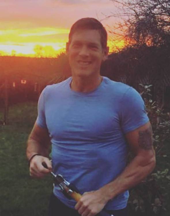 muskarci frajeri fotografije muskarac mladoliki izgled