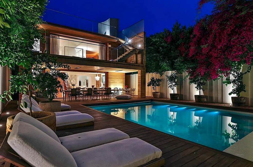 Pamela uhvatila Džeka Nikolsona u trojci