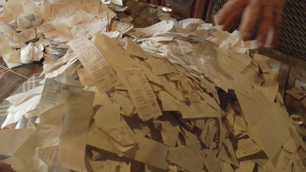 kolekcija cepovi od flasa racuni sakuplja