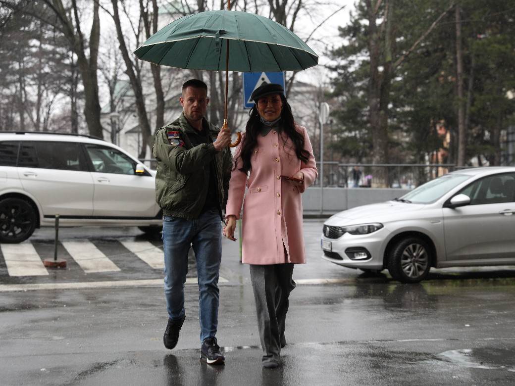 ceca raznatovic bez sminke kako izgleda lice kozmeticki tretman 