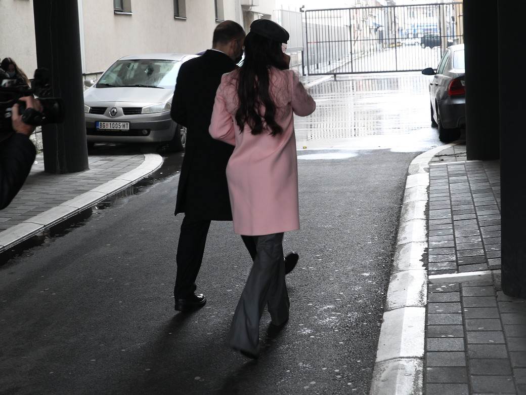 ceca raznatovic bez sminke kako izgleda lice kozmeticki tretman 