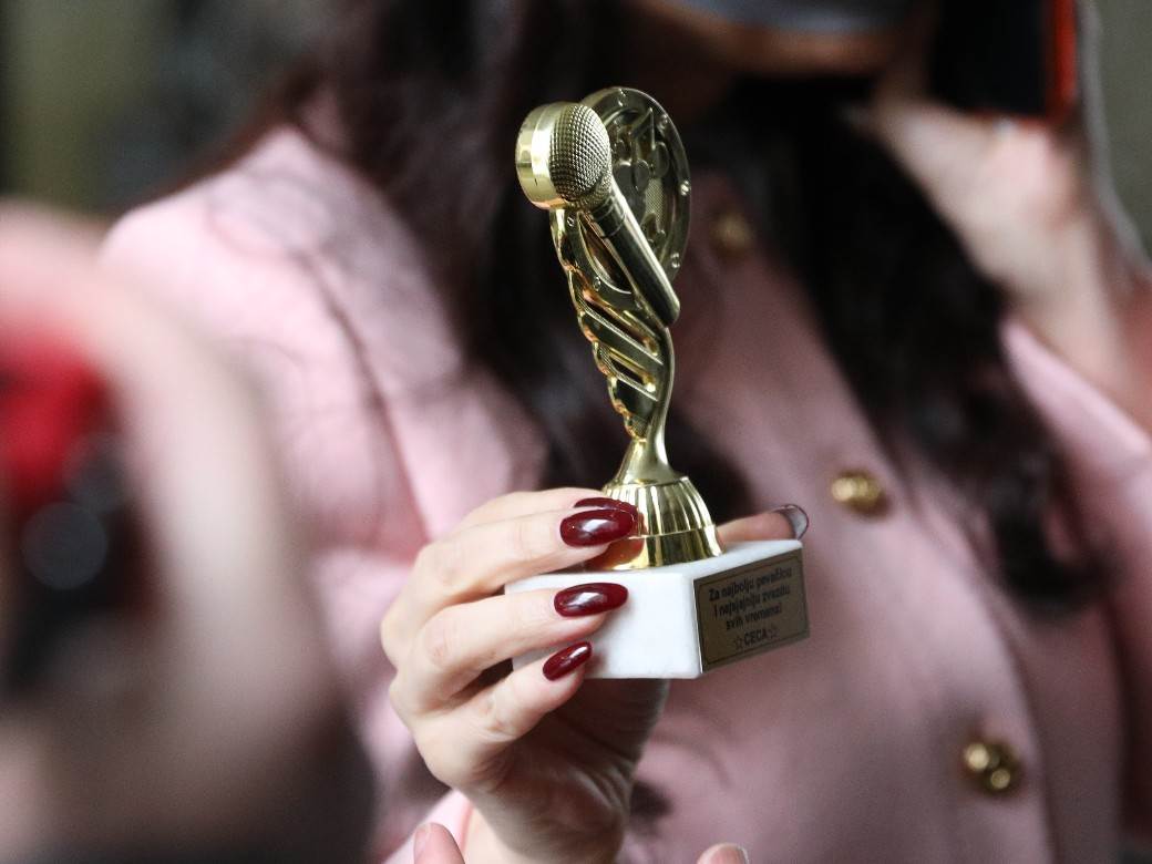 ceca raznatovic bez sminke kako izgleda lice kozmeticki tretman 