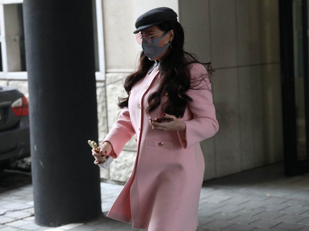 ceca raznatovic bez sminke kako izgleda lice kozmeticki tretman 