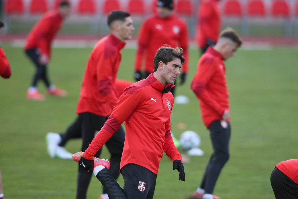 srbija orlovi dragan stojkovic piksi najnovije trening stara pazova dusan tadic kapiten fotografije