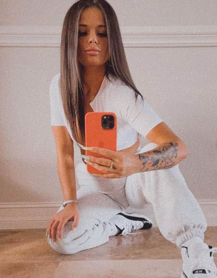 safron druit barlou milionerka decko pokloni instagram foto