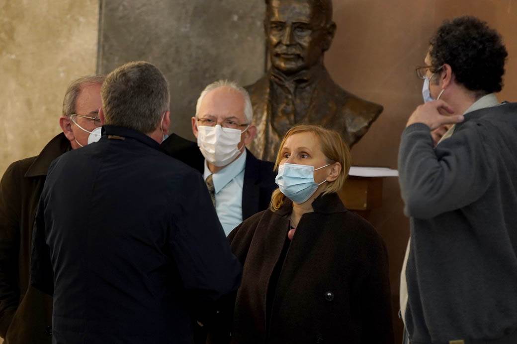 sednica krizni stab korona virus ublazavanje mera svadbe proslave