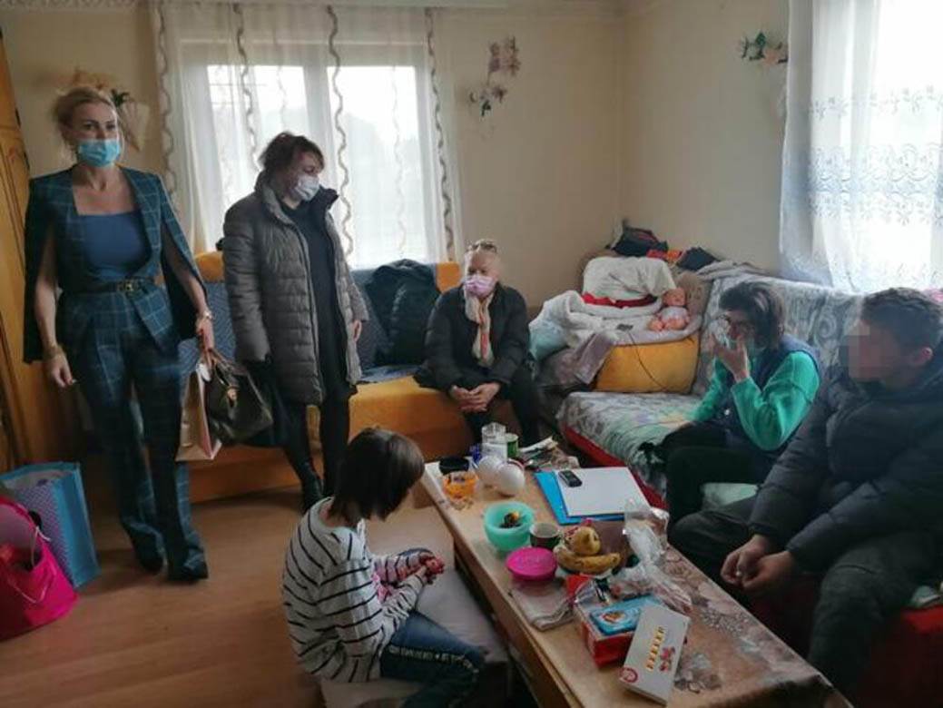 blace selo suvi dol deca baka socijalni radnici odluka