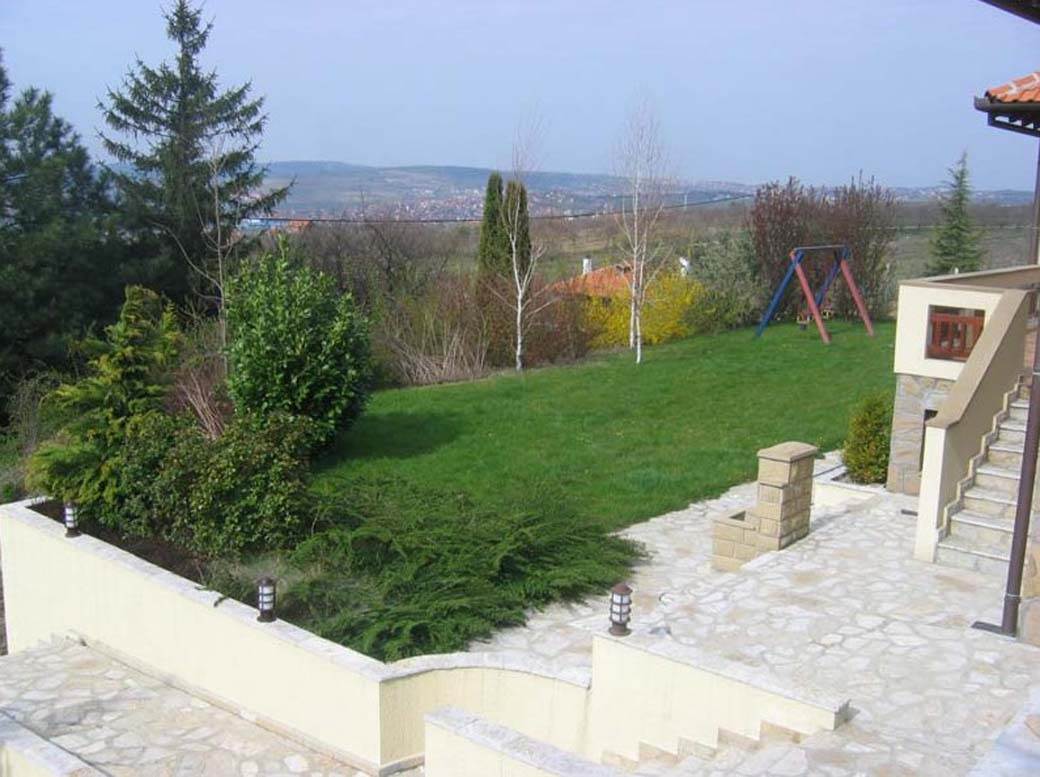 Kako izgleda vila Branislava Lečića koju izdaje za 30000 na dan?