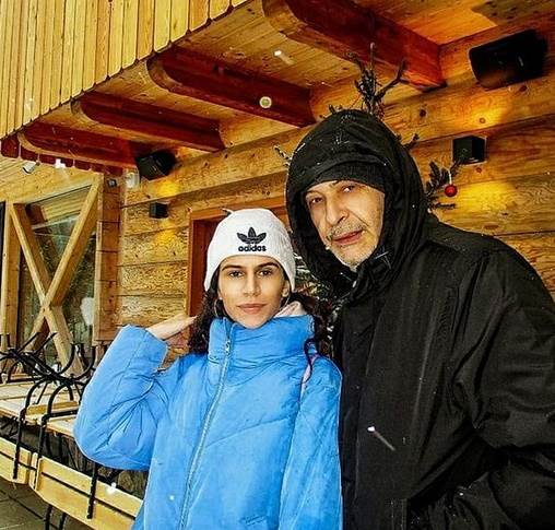 Nebojša Kundačina oženio 32 godine mlađu bila studentkinja