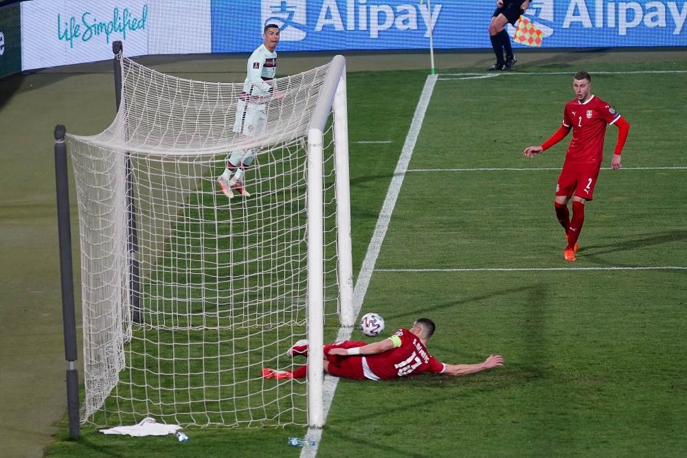 stefan mitrović gol linija srbija portugal intervencija