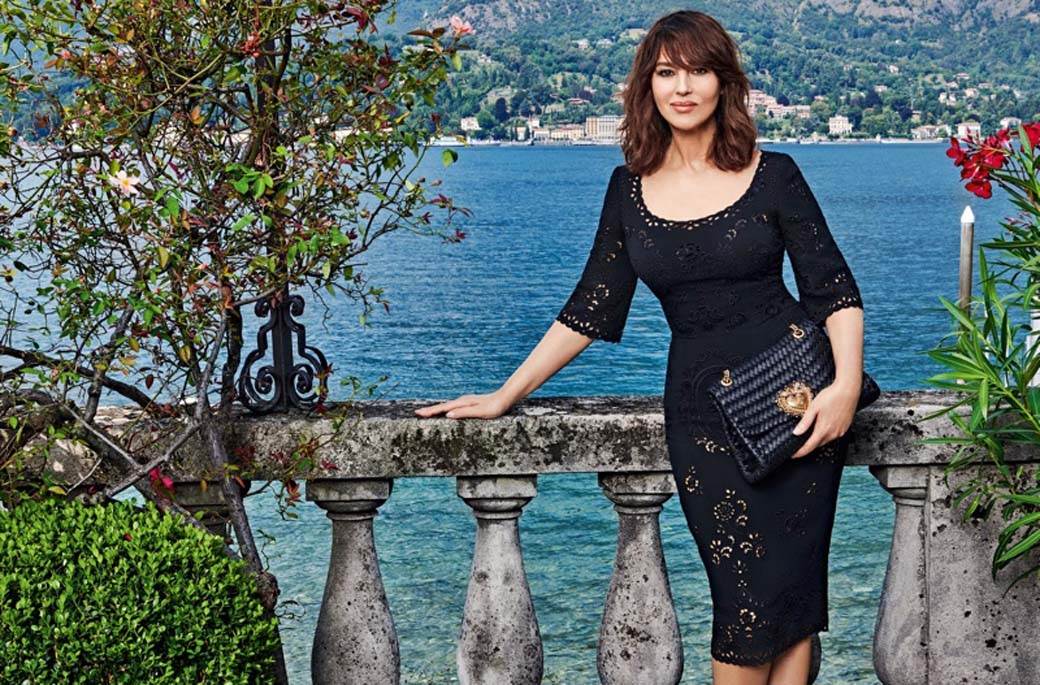 Monika Beluči u vezi sa Timom Bartonom