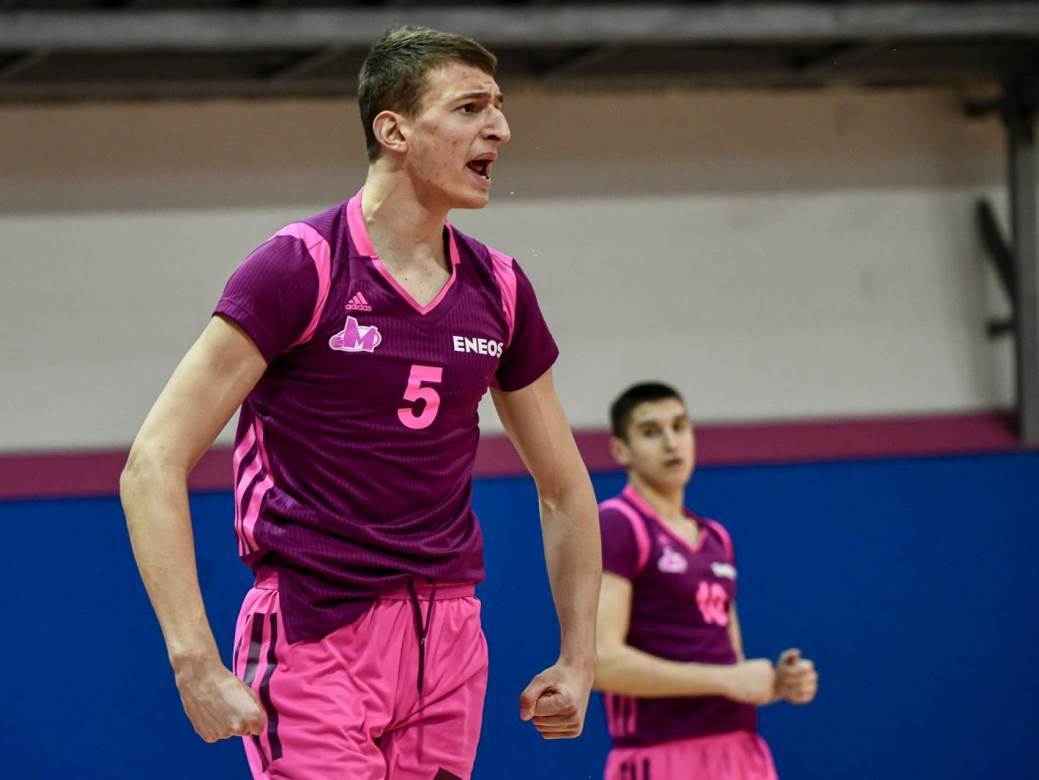 Nikola Jović na NBA draftu