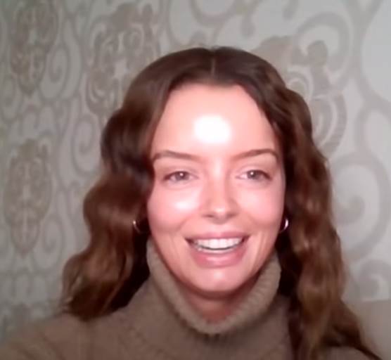 mora higins skinula sminku uzivo foto video