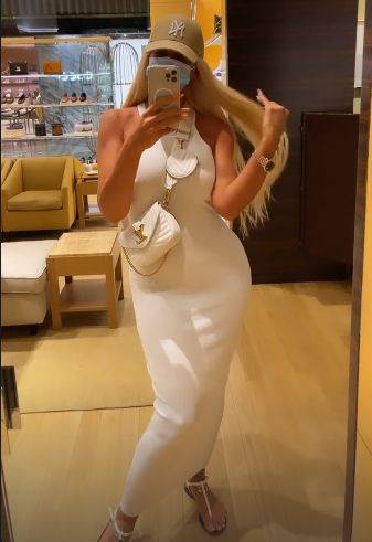 jelena karleusa sa cerkama u sopingu dubai