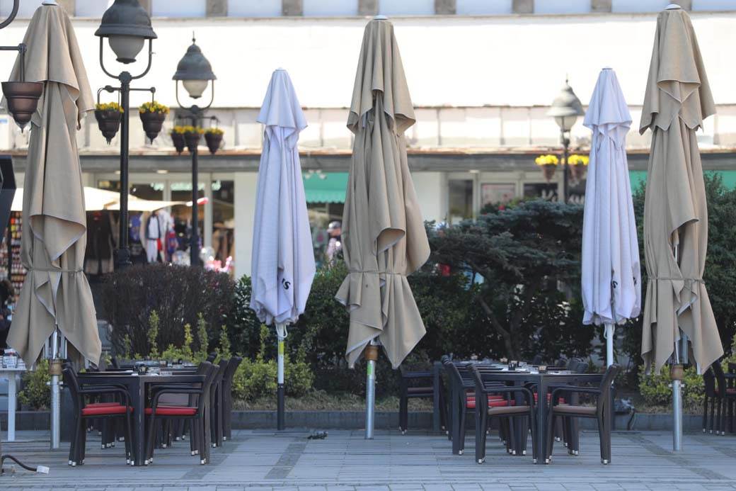 kafići, korona, bašte, epidemiološke mere, ljudi 22.jpeg